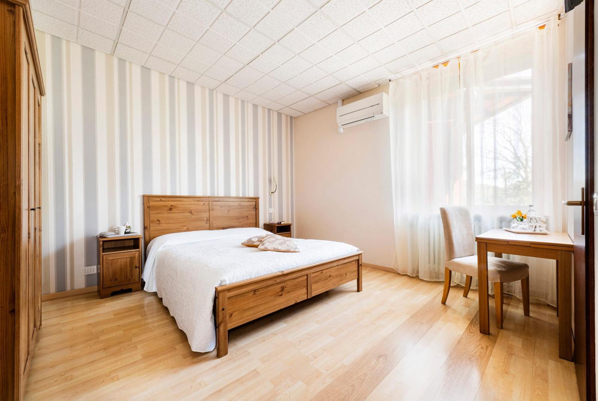 Le Betulle Hotel San Maurizio D'opaglio Buitenkant foto