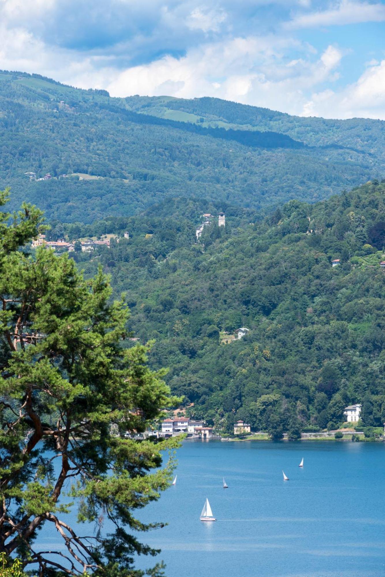 Le Betulle Hotel San Maurizio D'opaglio Buitenkant foto