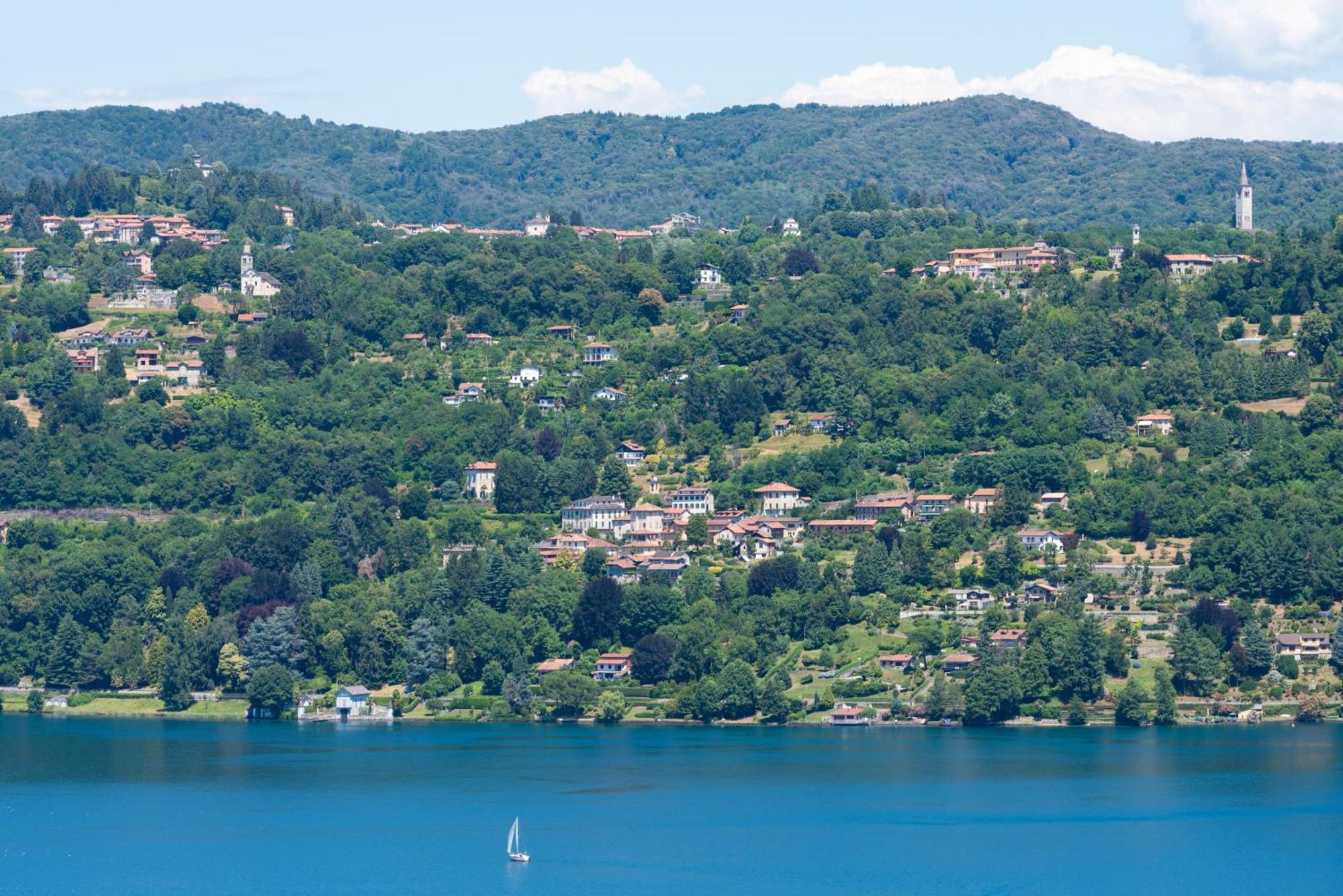 Le Betulle Hotel San Maurizio D'opaglio Buitenkant foto